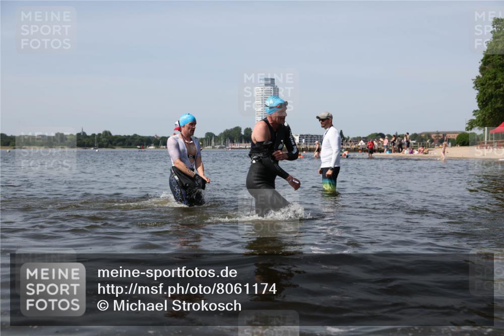 22.06.2025 - Viking Triathlon Michael Strokosch http://msf.ph/oto/8061174 22.06.2025 10:45:26 Schwimmen 68, 102, 108, 197, 466, 503, 605 meine-sportfotos.de