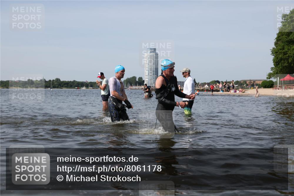 22.06.2025 - Viking Triathlon Michael Strokosch http://msf.ph/oto/8061178 22.06.2025 10:45:26 Schwimmen 68, 102, 108, 197, 466, 503, 605 meine-sportfotos.de