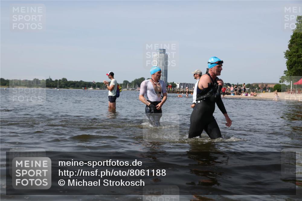 22.06.2025 - Viking Triathlon Michael Strokosch http://msf.ph/oto/8061188 22.06.2025 10:45:27 Schwimmen 68, 102, 108, 197, 466, 605 meine-sportfotos.de