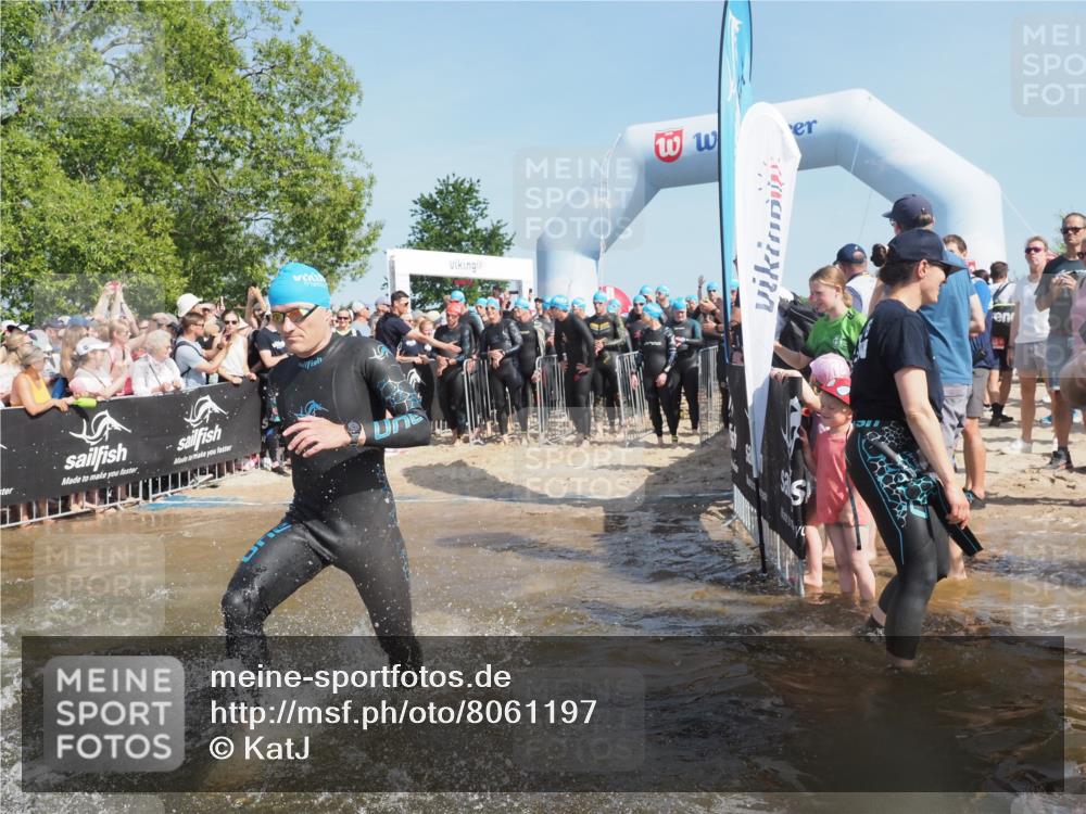 22.06.2025 - Viking Triathlon KatJ http://msf.ph/oto/8061197 22.06.2025 10:00:50 Schwimmen 9, 90, 132, 145, 184, 243, 258, 289, 300, 301, 306, 352, 368, 384, 491, 612, 613, 630, 652, 658 meine-sportfotos.de
