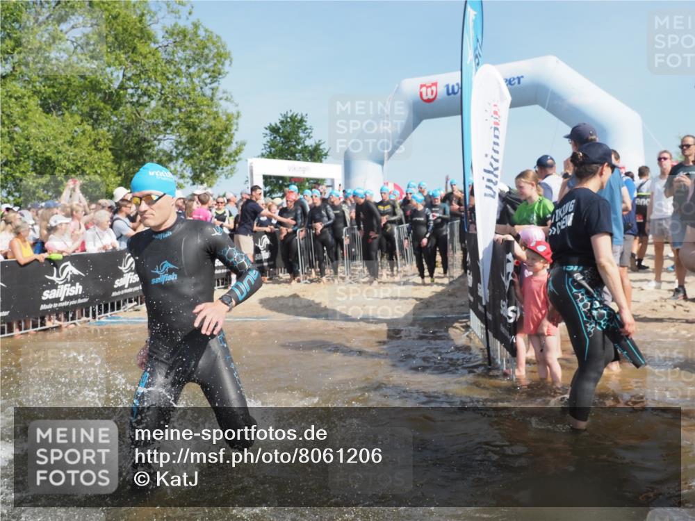 22.06.2025 - Viking Triathlon KatJ http://msf.ph/oto/8061206 22.06.2025 10:00:50 Schwimmen 9, 90, 132, 145, 184, 243, 258, 289, 300, 301, 306, 352, 368, 384, 491, 612, 613, 630, 652, 658 meine-sportfotos.de