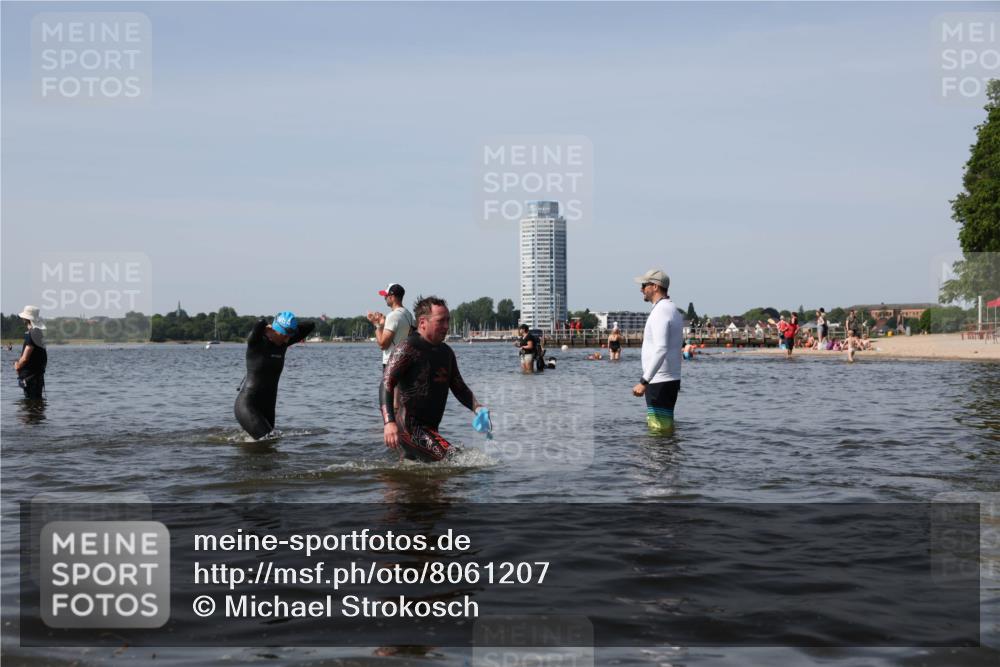 22.06.2025 - Viking Triathlon Michael Strokosch http://msf.ph/oto/8061207 22.06.2025 10:45:32 Schwimmen 102, 108, 197, 466, 519, 605 meine-sportfotos.de