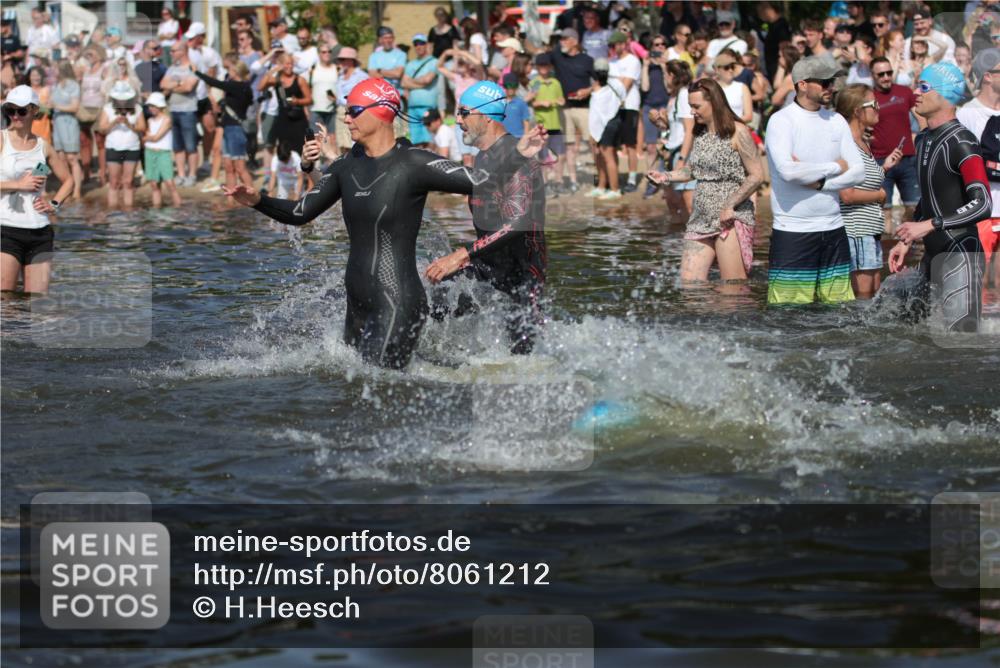 22.06.2025 - Viking Triathlon H.Heesch http://msf.ph/oto/8061212 22.06.2025 10:03:43 Schwimmen 58, 62, 79, 108, 148, 157, 179, 296, 434, 456, 619, 635, 645, 648, 659 meine-sportfotos.de