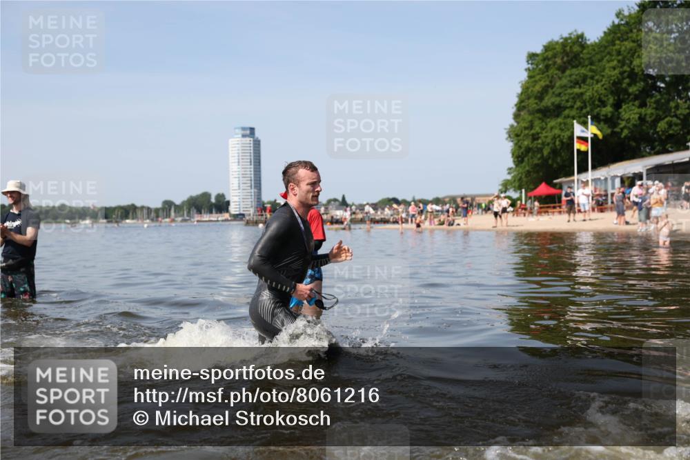 22.06.2025 - Viking Triathlon Michael Strokosch http://msf.ph/oto/8061216 22.06.2025 10:25:02 Schwimmen 4, 521 meine-sportfotos.de