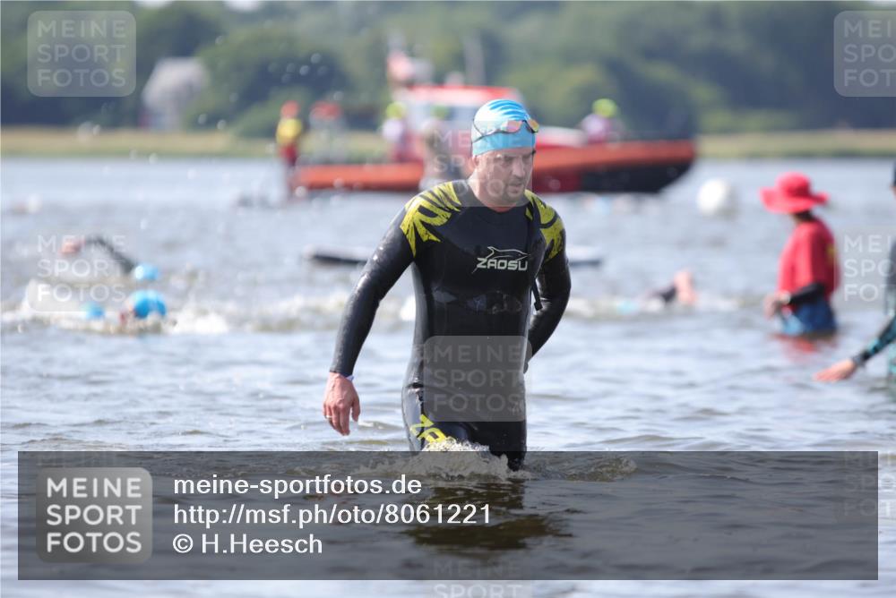 22.06.2025 - Viking Triathlon H.Heesch http://msf.ph/oto/8061221 22.06.2025 10:39:58 Schwimmen 248, 283, 437, 518, 538 meine-sportfotos.de