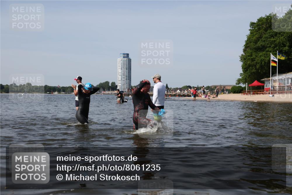 22.06.2025 - Viking Triathlon Michael Strokosch http://msf.ph/oto/8061235 22.06.2025 10:45:33 Schwimmen 102, 108, 197, 466, 519, 605 meine-sportfotos.de