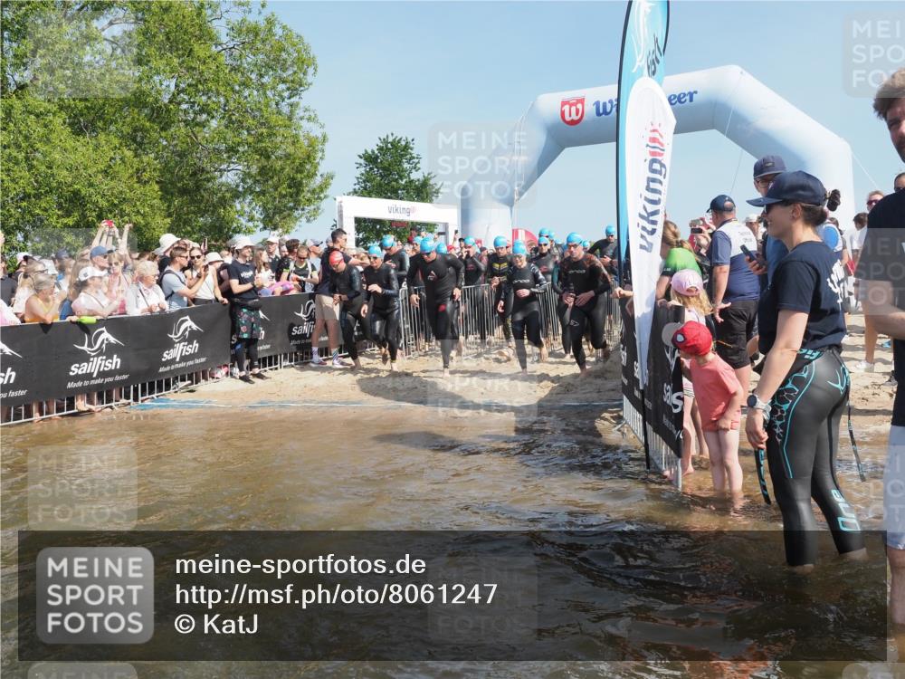 22.06.2025 - Viking Triathlon KatJ http://msf.ph/oto/8061247 22.06.2025 10:00:52 Schwimmen 90, 132, 184, 243, 258, 289, 300, 301, 306, 352, 384, 491, 630, 652, 658 meine-sportfotos.de