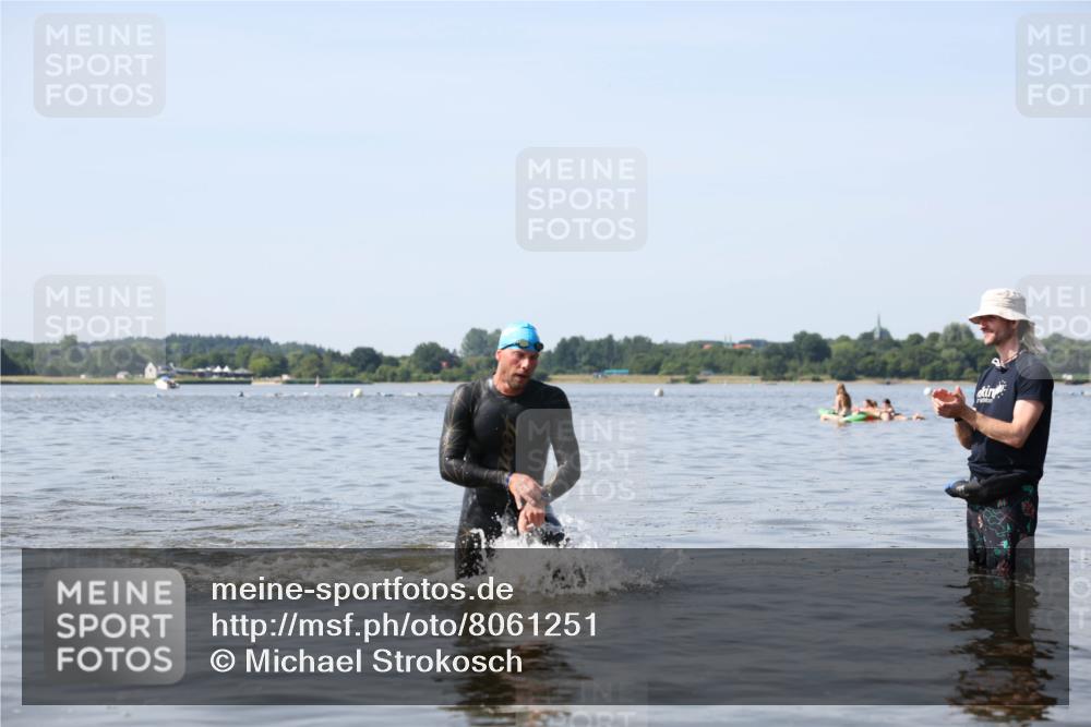 22.06.2025 - Viking Triathlon Michael Strokosch http://msf.ph/oto/8061251 22.06.2025 10:25:19 Schwimmen 122, 641 meine-sportfotos.de