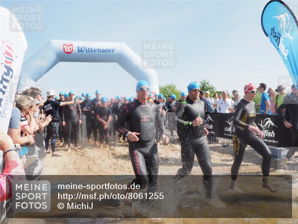 22.06.2025 - Viking Triathlon MichiJ http://msf.ph/oto/8061255 22.06.2025 10:06:37 Schwimmen 44, 74, 93, 109, 159, 168, 186, 205, 219, 261, 358, 376, 450, 606, 625 meine-sportfotos.de