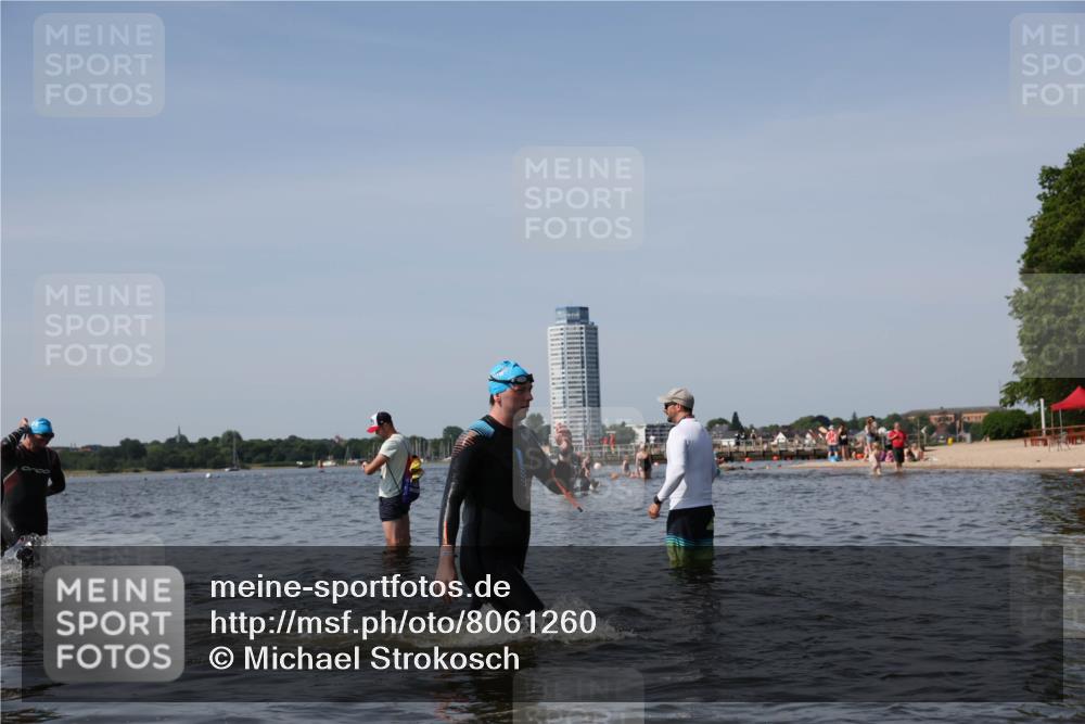 22.06.2025 - Viking Triathlon Michael Strokosch http://msf.ph/oto/8061260 22.06.2025 10:45:41 Schwimmen 95, 197, 360, 425, 466, 519 meine-sportfotos.de