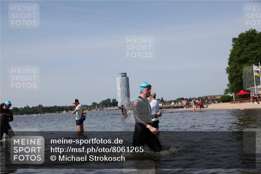 22.06.2025 - Viking Triathlon Michael Strokosch http://msf.ph/oto/8061265 22.06.2025 10:45:42 Schwimmen 95, 197, 360, 425, 466, 519 meine-sportfotos.de