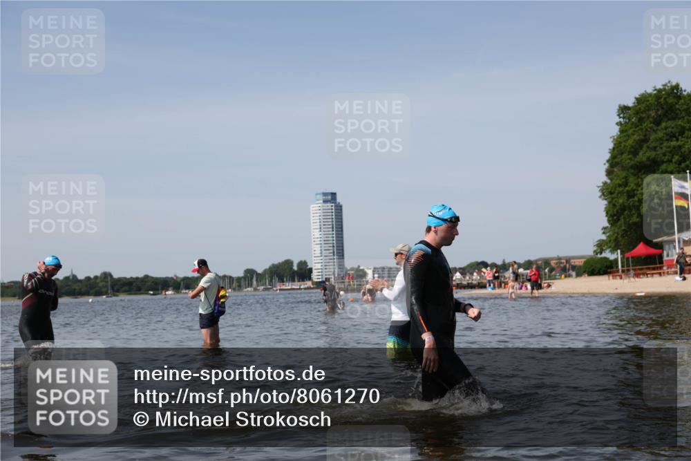 22.06.2025 - Viking Triathlon Michael Strokosch http://msf.ph/oto/8061270 22.06.2025 10:45:42 Schwimmen 95, 197, 360, 425, 466, 519 meine-sportfotos.de