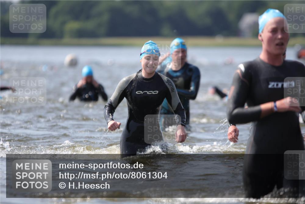 22.06.2025 - Viking Triathlon H.Heesch http://msf.ph/oto/8061304 22.06.2025 10:40:16 Schwimmen 228, 248, 254, 291, 375, 379, 385, 394, 487, 511, 517, 553 meine-sportfotos.de
