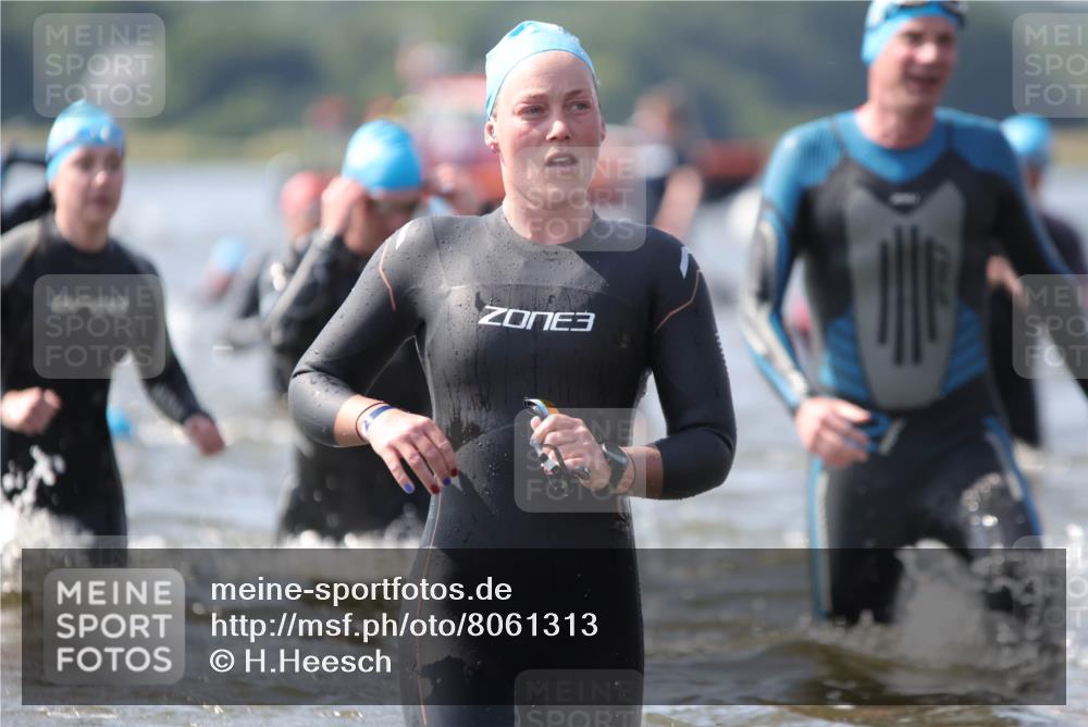 22.06.2025 - Viking Triathlon H.Heesch http://msf.ph/oto/8061313 22.06.2025 10:40:17 Schwimmen 44, 228, 248, 254, 291, 375, 379, 385, 394, 487, 511, 517, 553 meine-sportfotos.de