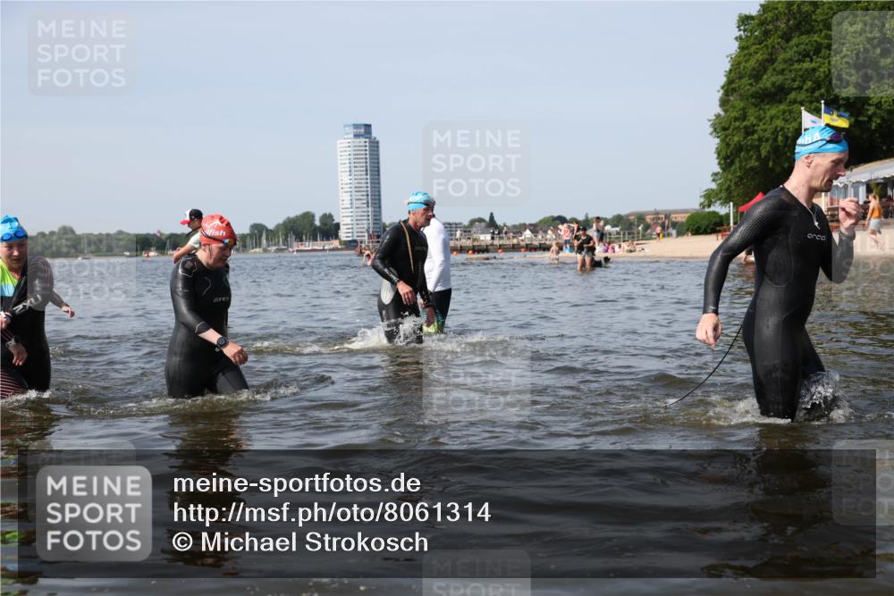 22.06.2025 - Viking Triathlon Michael Strokosch http://msf.ph/oto/8061314 22.06.2025 10:45:54 Schwimmen 95, 217, 342, 360, 372, 425, 468, 615, 621, 633 meine-sportfotos.de