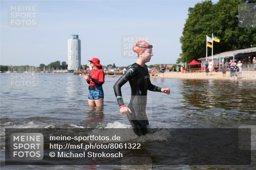 22.06.2025 - Viking Triathlon Michael Strokosch http://msf.ph/oto/8061322 22.06.2025 10:25:27 Schwimmen 2, 122, 641 meine-sportfotos.de