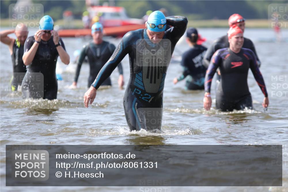 22.06.2025 - Viking Triathlon H.Heesch http://msf.ph/oto/8061331 22.06.2025 10:40:23 Schwimmen 44, 228, 254, 275, 291, 325, 375, 379, 385, 394, 487, 511, 514, 517, 553, 556, 644, 657 meine-sportfotos.de