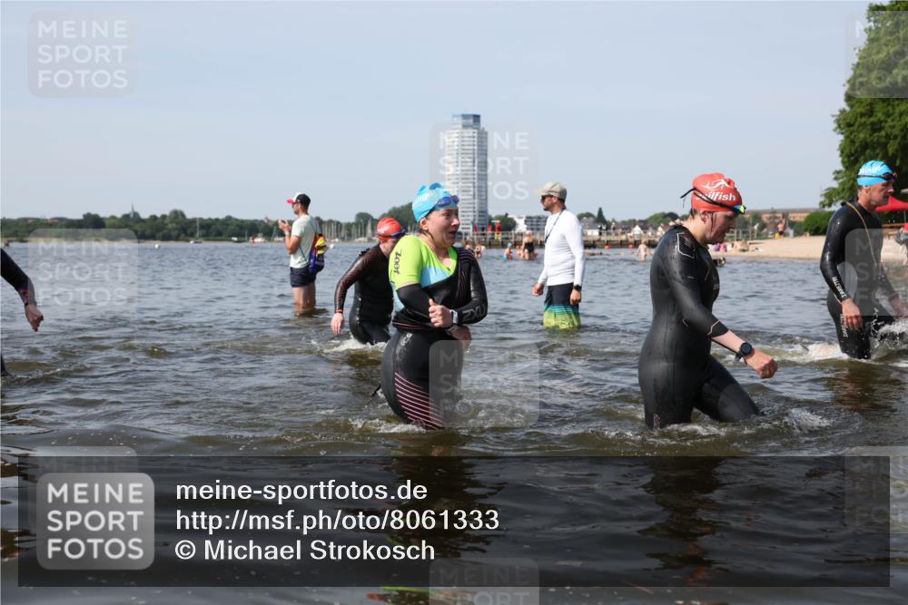 22.06.2025 - Viking Triathlon Michael Strokosch http://msf.ph/oto/8061333 22.06.2025 10:45:56 Schwimmen 95, 217, 342, 360, 372, 425, 468, 525, 615, 621, 633 meine-sportfotos.de