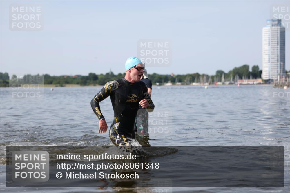 22.06.2025 - Viking Triathlon Michael Strokosch http://msf.ph/oto/8061348 22.06.2025 10:25:36 Schwimmen 2, 10, 420, 455, 485, 544, 557 meine-sportfotos.de