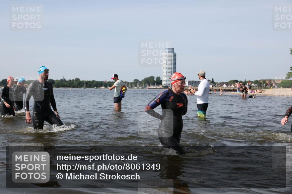 22.06.2025 - Viking Triathlon Michael Strokosch http://msf.ph/oto/8061349 22.06.2025 10:45:59 Schwimmen 217, 342, 360, 372, 425, 468, 525, 615, 621, 633, 647 meine-sportfotos.de