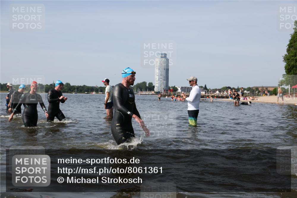 22.06.2025 - Viking Triathlon Michael Strokosch http://msf.ph/oto/8061361 22.06.2025 10:46:00 Schwimmen 217, 342, 360, 372, 468, 525, 615, 621, 633, 647 meine-sportfotos.de