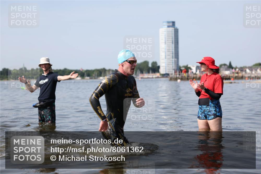 22.06.2025 - Viking Triathlon Michael Strokosch http://msf.ph/oto/8061362 22.06.2025 10:25:37 Schwimmen 2, 10, 420, 455, 485, 544, 557 meine-sportfotos.de