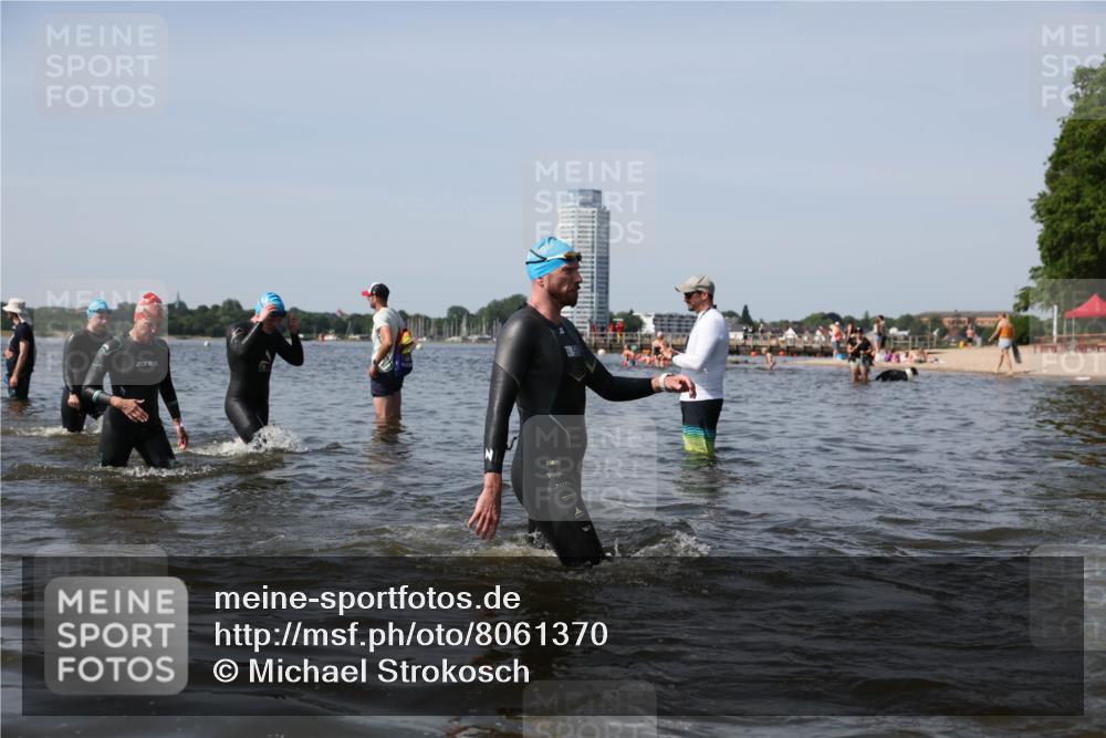 22.06.2025 - Viking Triathlon Michael Strokosch http://msf.ph/oto/8061370 22.06.2025 10:46:01 Schwimmen 217, 342, 360, 372, 468, 525, 615, 621, 633, 647 meine-sportfotos.de