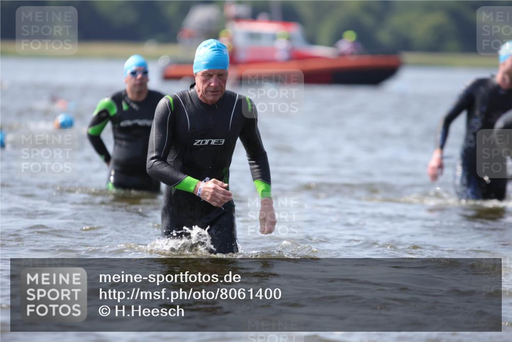 22.06.2025 - Viking Triathlon H.Heesch http://msf.ph/oto/8061400 22.06.2025 10:40:47 Schwimmen 59, 235, 239, 266, 361, 389, 397, 462, 530, 655 meine-sportfotos.de