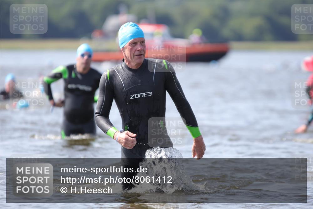 22.06.2025 - Viking Triathlon H.Heesch http://msf.ph/oto/8061412 22.06.2025 10:40:49 Schwimmen 59, 235, 239, 266, 361, 389, 397, 462, 530, 655 meine-sportfotos.de
