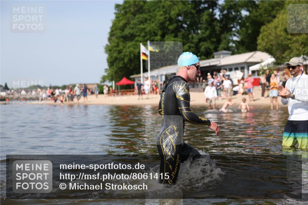 22.06.2025 - Viking Triathlon Michael Strokosch http://msf.ph/oto/8061415 22.06.2025 10:25:39 Schwimmen 2, 10, 420, 455, 485, 544, 557 meine-sportfotos.de