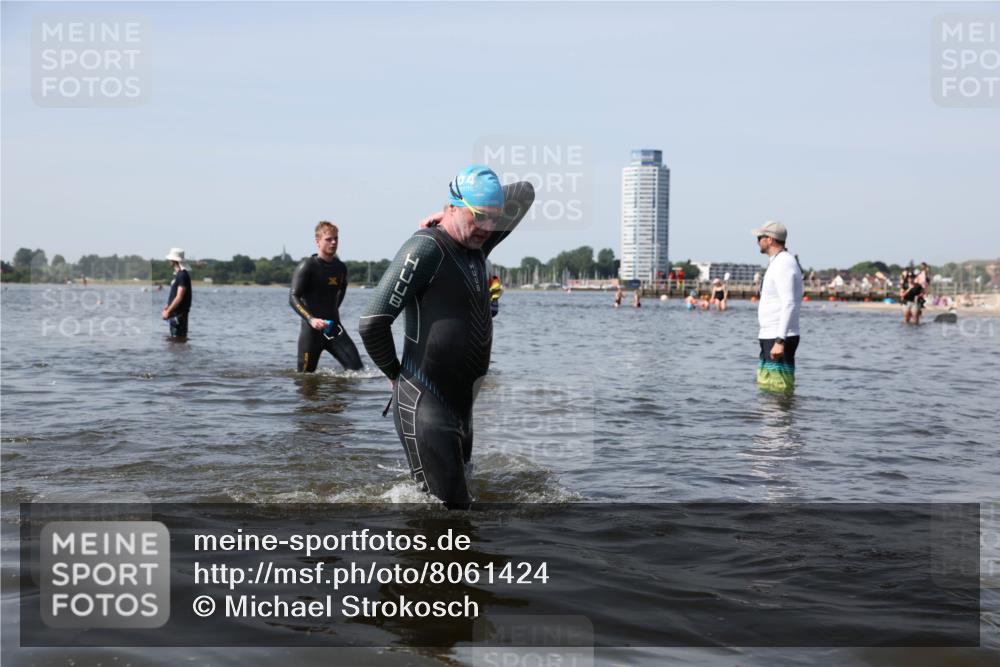 22.06.2025 - Viking Triathlon Michael Strokosch http://msf.ph/oto/8061424 22.06.2025 10:46:11 Schwimmen 121, 144, 213, 217, 342, 525, 647 meine-sportfotos.de