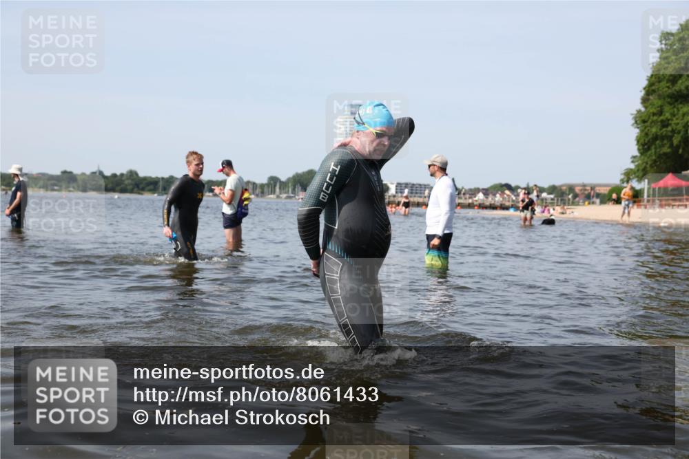 22.06.2025 - Viking Triathlon Michael Strokosch http://msf.ph/oto/8061433 22.06.2025 10:46:11 Schwimmen 121, 144, 213, 217, 342, 525, 647 meine-sportfotos.de