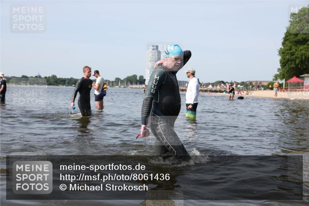 22.06.2025 - Viking Triathlon Michael Strokosch http://msf.ph/oto/8061436 22.06.2025 10:46:12 Schwimmen 121, 144, 213, 217, 225, 342, 406, 525, 647 meine-sportfotos.de