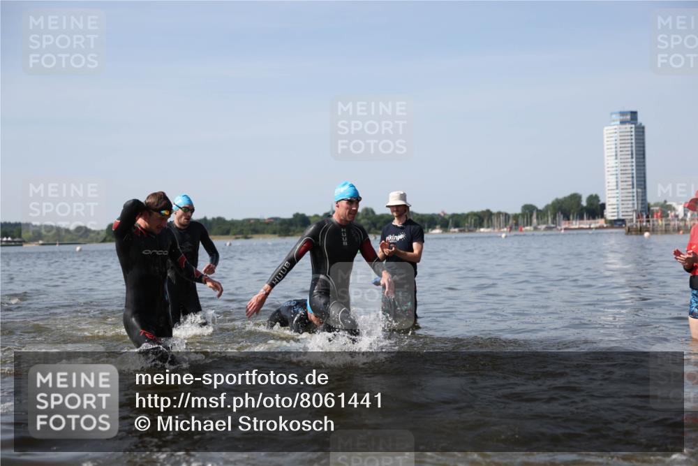 22.06.2025 - Viking Triathlon Michael Strokosch http://msf.ph/oto/8061441 22.06.2025 10:25:44 Schwimmen 2, 10, 420, 455, 485, 544, 557 meine-sportfotos.de