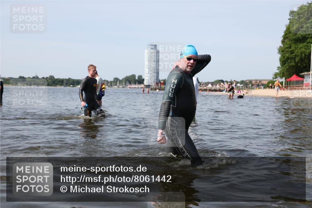 22.06.2025 - Viking Triathlon Michael Strokosch http://msf.ph/oto/8061442 22.06.2025 10:46:12 Schwimmen 121, 144, 213, 217, 225, 342, 406, 525, 647 meine-sportfotos.de