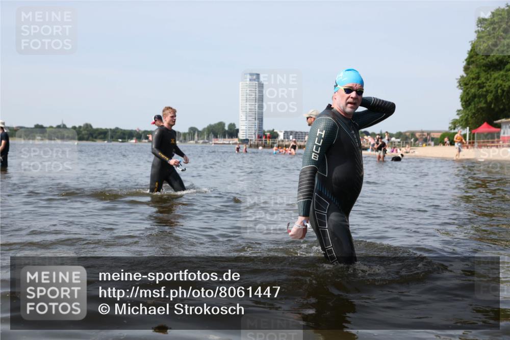22.06.2025 - Viking Triathlon Michael Strokosch http://msf.ph/oto/8061447 22.06.2025 10:46:12 Schwimmen 121, 144, 213, 217, 225, 342, 406, 525, 647 meine-sportfotos.de