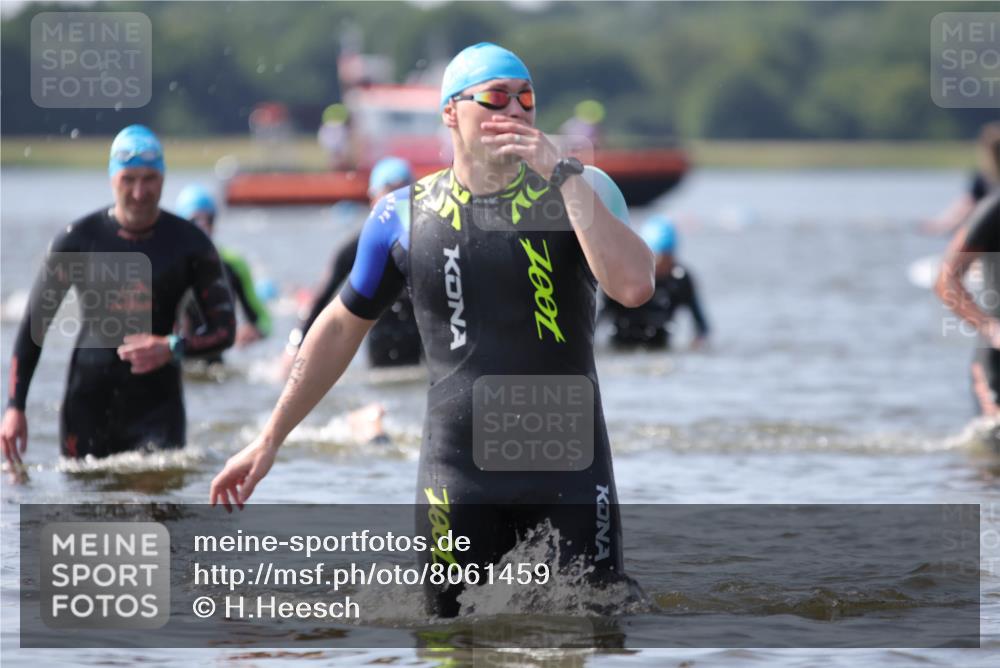 22.06.2025 - Viking Triathlon H.Heesch http://msf.ph/oto/8061459 22.06.2025 10:41:04 Schwimmen 153, 314, 389, 496, 631 meine-sportfotos.de