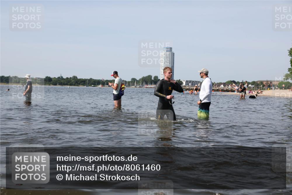 22.06.2025 - Viking Triathlon Michael Strokosch http://msf.ph/oto/8061460 22.06.2025 10:46:13 Schwimmen 121, 144, 213, 217, 225, 342, 406, 525, 647 meine-sportfotos.de