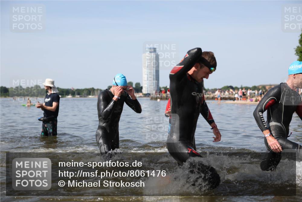 22.06.2025 - Viking Triathlon Michael Strokosch http://msf.ph/oto/8061476 22.06.2025 10:25:47 Schwimmen 2, 10, 49, 420, 455, 485, 544, 557 meine-sportfotos.de