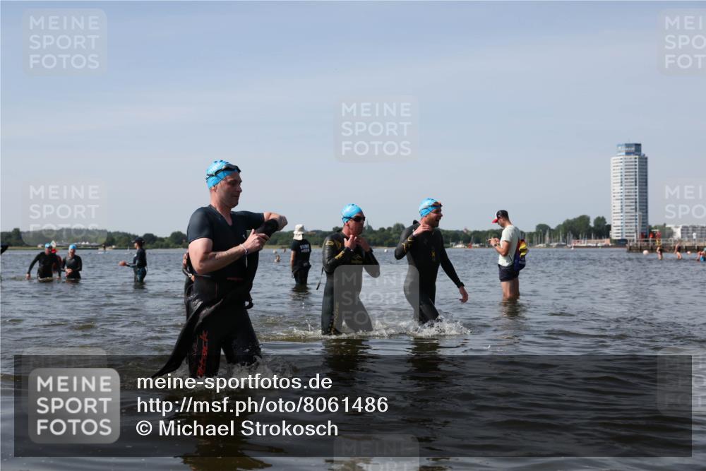 22.06.2025 - Viking Triathlon Michael Strokosch http://msf.ph/oto/8061486 22.06.2025 10:46:19 Schwimmen 121, 144, 213, 225, 406, 647 meine-sportfotos.de