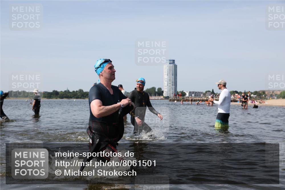 22.06.2025 - Viking Triathlon Michael Strokosch http://msf.ph/oto/8061501 22.06.2025 10:46:20 Schwimmen 60, 121, 144, 213, 225, 406 meine-sportfotos.de