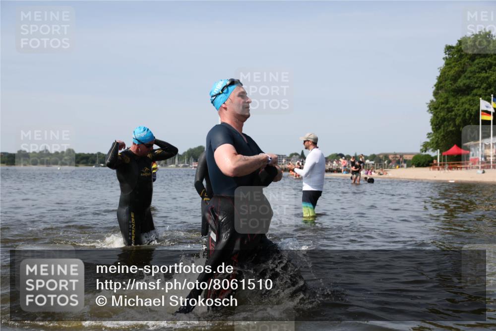 22.06.2025 - Viking Triathlon Michael Strokosch http://msf.ph/oto/8061510 22.06.2025 10:46:20 Schwimmen 60, 121, 144, 213, 225, 406 meine-sportfotos.de