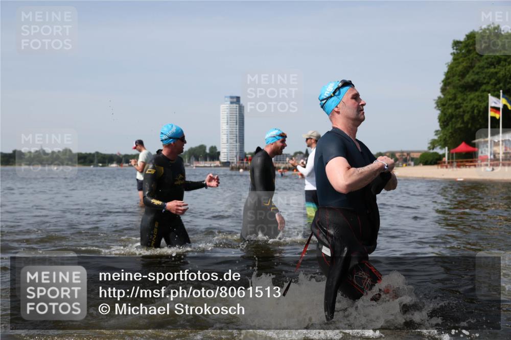 22.06.2025 - Viking Triathlon Michael Strokosch http://msf.ph/oto/8061513 22.06.2025 10:46:21 Schwimmen 60, 121, 144, 213, 225, 406 meine-sportfotos.de
