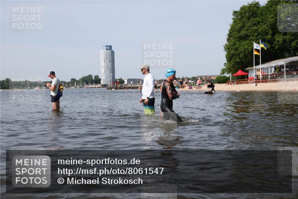 22.06.2025 - Viking Triathlon Michael Strokosch http://msf.ph/oto/8061547 22.06.2025 10:46:28 Schwimmen 60, 143, 213, 225, 333, 406, 479 meine-sportfotos.de