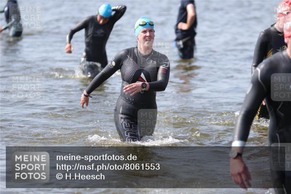 22.06.2025 - Viking Triathlon H.Heesch http://msf.ph/oto/8061553 22.06.2025 10:41:43 Schwimmen 58, 142, 194, 220, 221, 505, 625, 629 meine-sportfotos.de