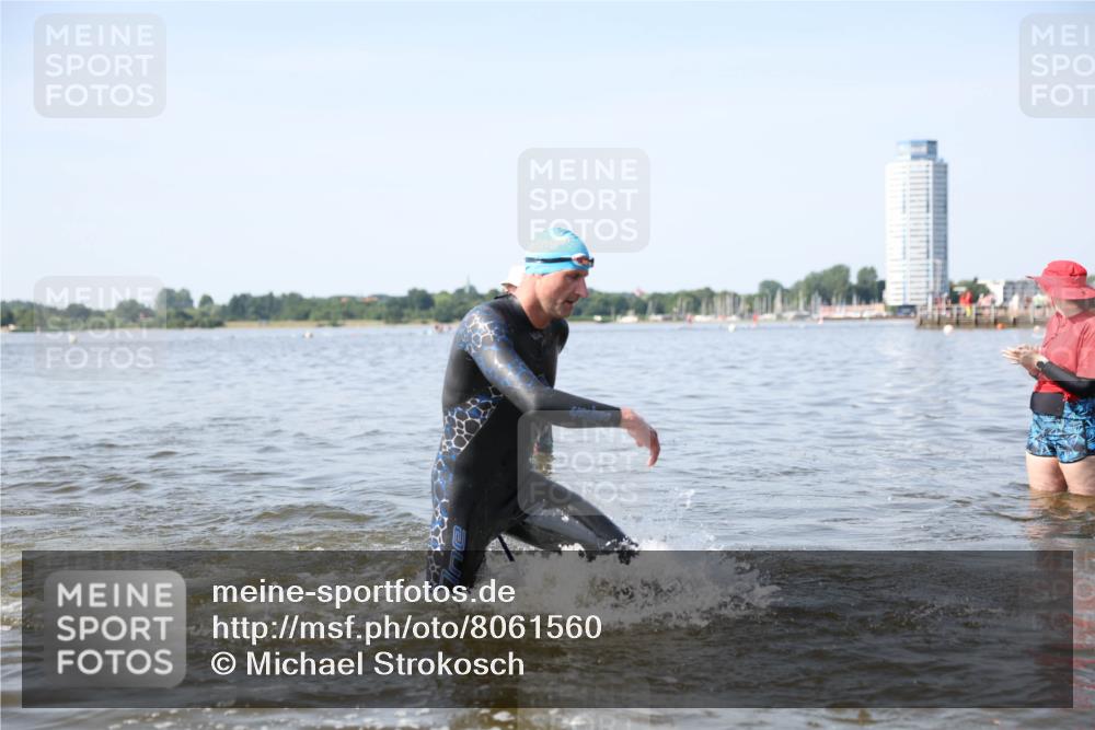 22.06.2025 - Viking Triathlon Michael Strokosch http://msf.ph/oto/8061560 22.06.2025 10:25:57 Schwimmen 10, 49, 455, 557, 617, 642 meine-sportfotos.de