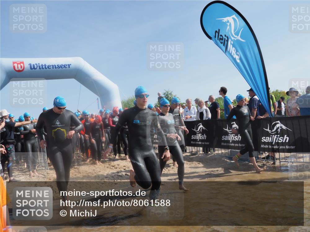 22.06.2025 - Viking Triathlon MichiJ http://msf.ph/oto/8061588 22.06.2025 10:06:57 Schwimmen 66, 183, 244, 290, 318, 321, 337, 369, 467, 468, 479, 494, 498, 525, 533 meine-sportfotos.de