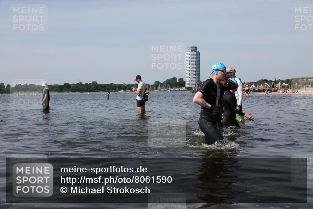 22.06.2025 - Viking Triathlon Michael Strokosch http://msf.ph/oto/8061590 22.06.2025 10:46:36 Schwimmen 60, 143, 206, 333, 479 meine-sportfotos.de