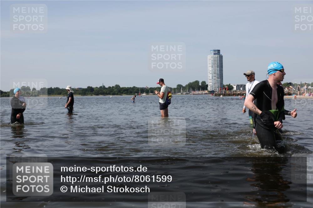 22.06.2025 - Viking Triathlon Michael Strokosch http://msf.ph/oto/8061599 22.06.2025 10:46:36 Schwimmen 60, 143, 206, 333, 479 meine-sportfotos.de
