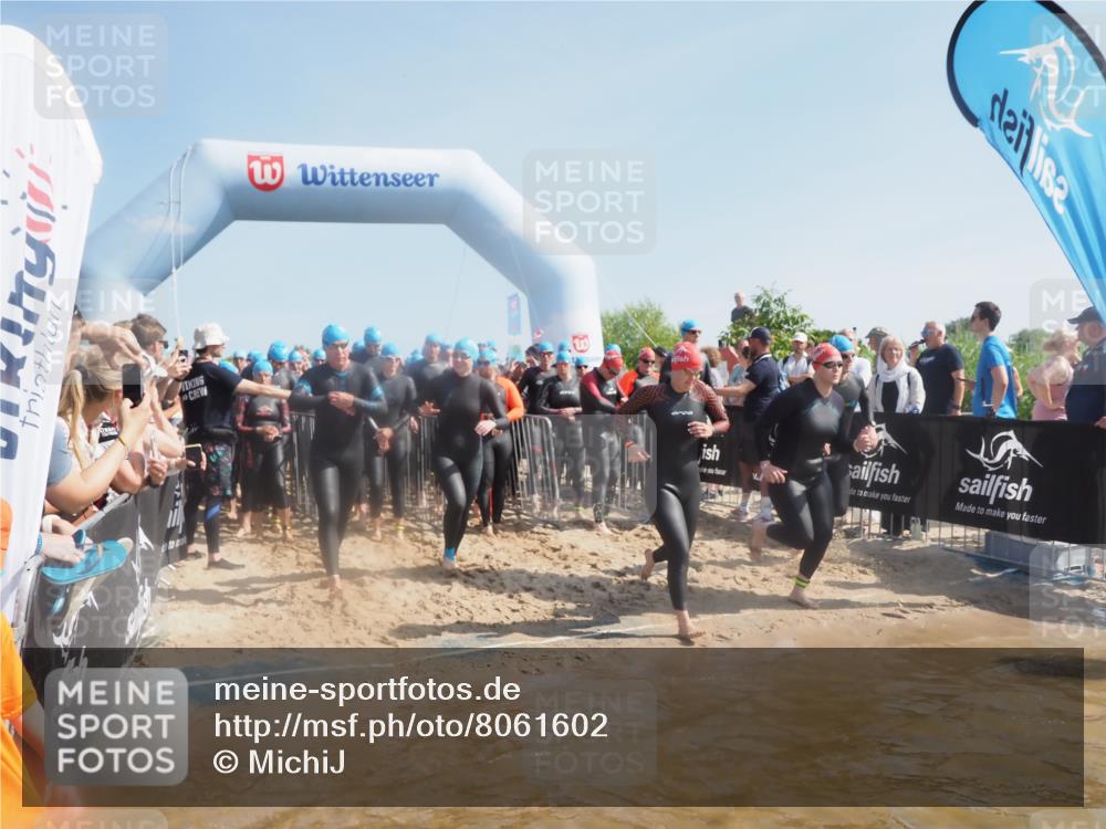 22.06.2025 - Viking Triathlon MichiJ http://msf.ph/oto/8061602 22.06.2025 10:07:01 Schwimmen 64, 183, 244, 321, 328, 369, 431, 467, 468, 479, 494, 498, 533, 631, 649 meine-sportfotos.de